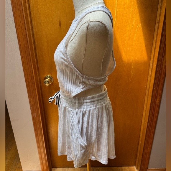 NWOT FP Movement Blissed Out Romper. Size Large - Picture 6 of 7